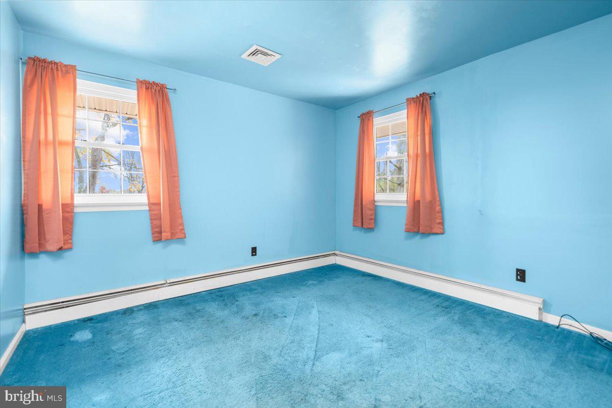 935 Ebelhare Road Pottstown, PA 19465 - Photo 32 of 52 an empty room with window