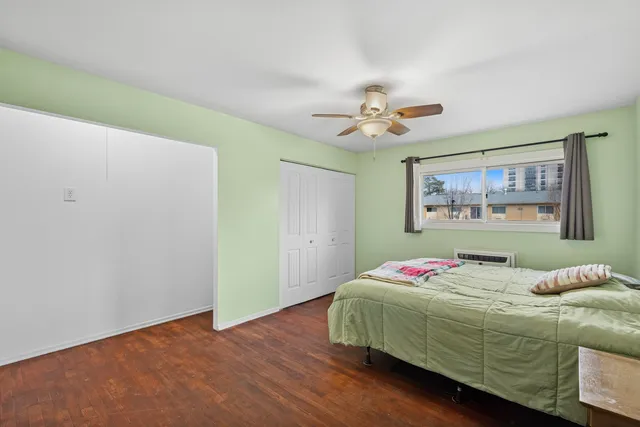 $185,000 | 9575 Terrace Place, Unit 206F, Des Plaines, IL 60016