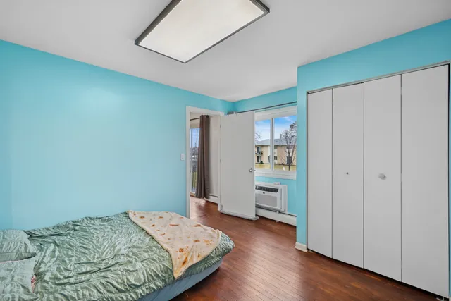 $185,000 | 9575 Terrace Place, Unit 206F, Des Plaines, IL 60016