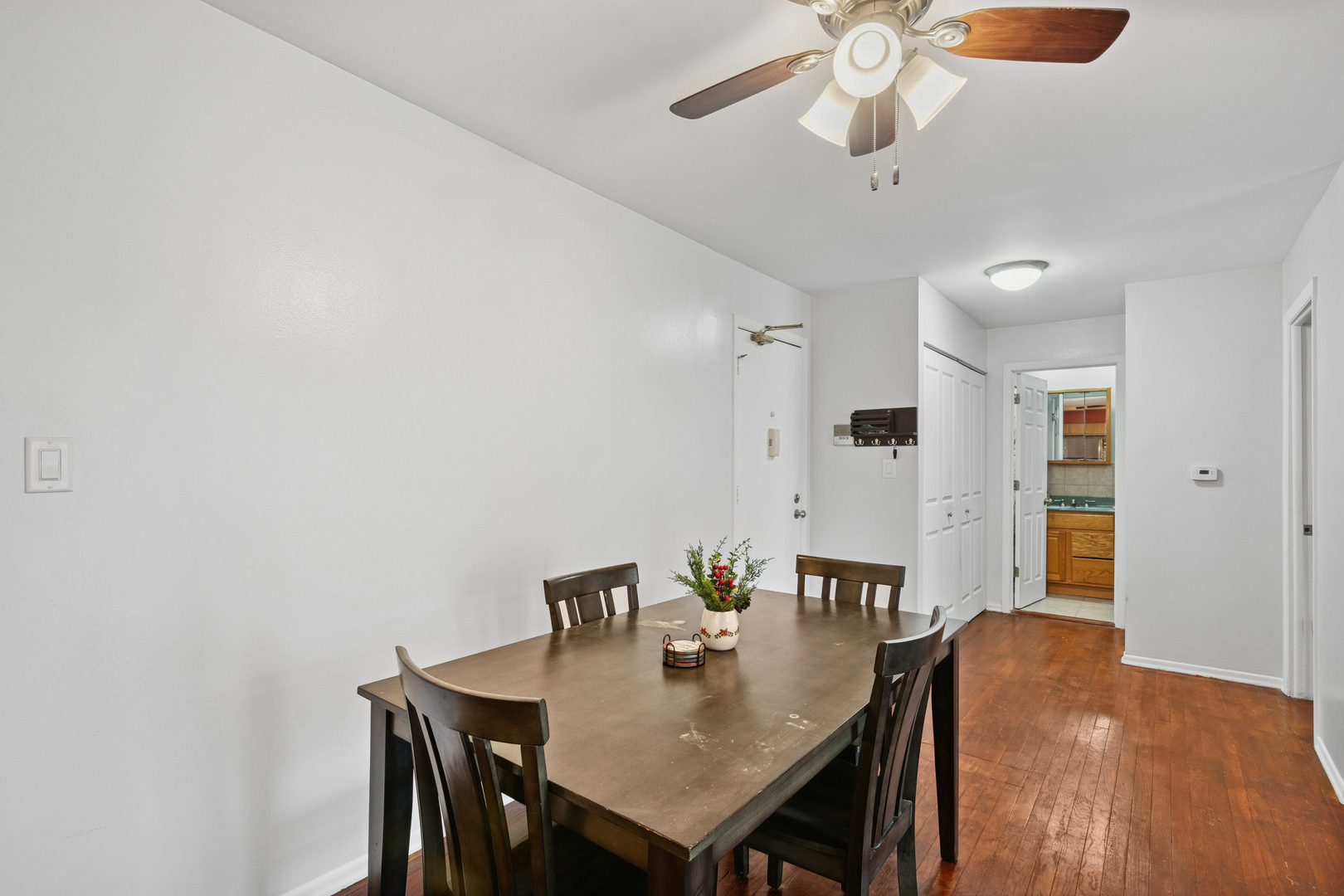 9575 Terrace Place, Unit 206F Des Plaines, IL 60016 - Photo 7 of 20