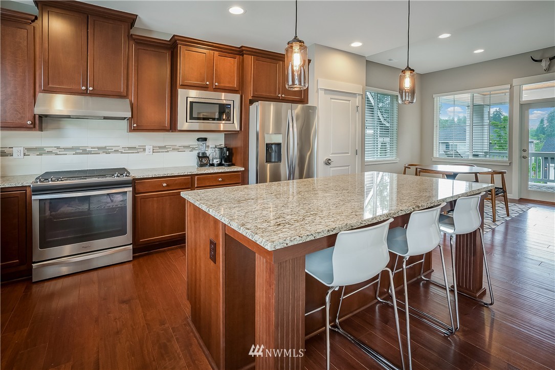 5619 Northeast 9th Street Renton, WA 98059 - Photo 2 of 23