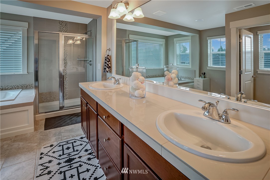5619 Northeast 9th Street Renton, WA 98059 - Photo 16 of 23