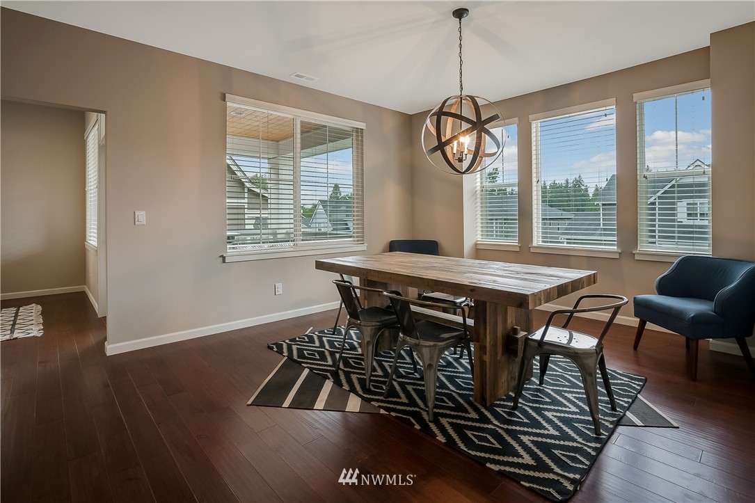 5619 Northeast 9th Street Renton, WA 98059 - Photo 3 of 23