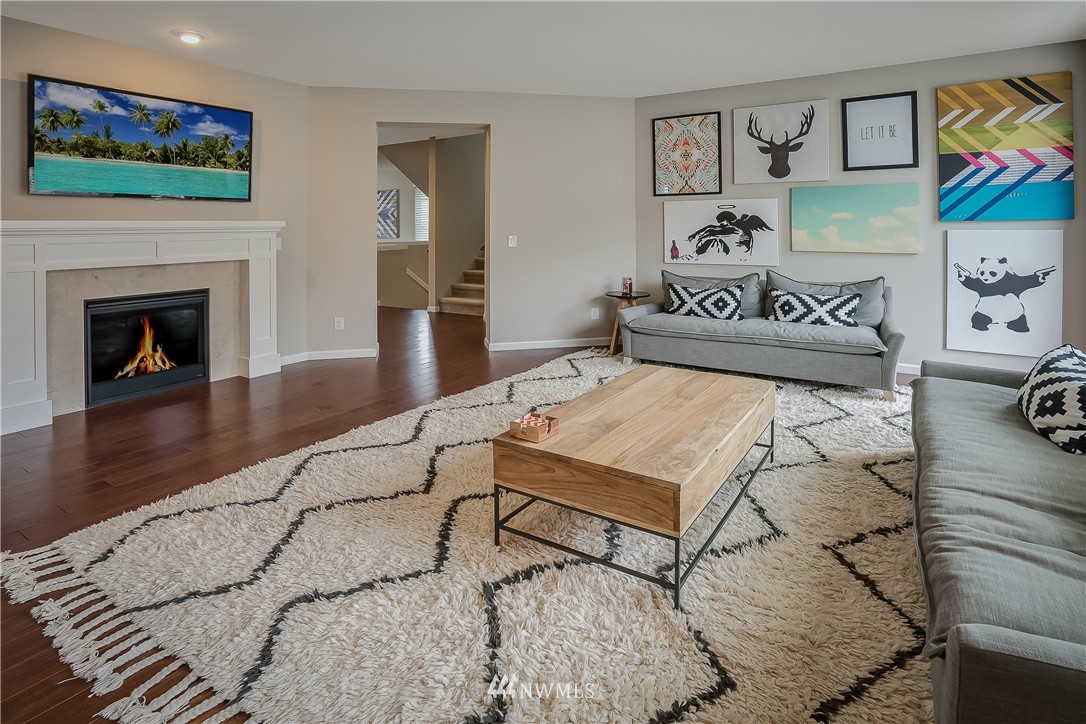 5619 Northeast 9th Street Renton, WA 98059 - Photo 4 of 23