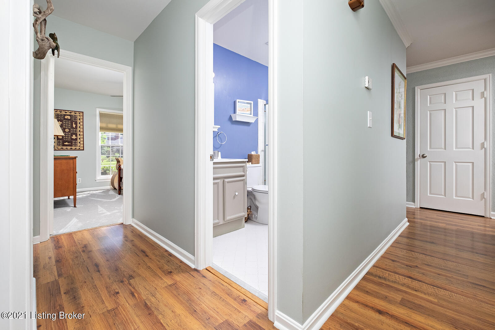 422 Knightsbridge Road Louisville, KY 40206 - Photo 26 of 45 Beautful Flooring and Neutral Paint