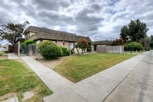 $800,000 | 2432 South Sallee Street, Visalia, CA 93277