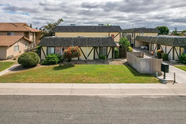 $800,000 | 2432 South Sallee Street, Visalia, CA 93277