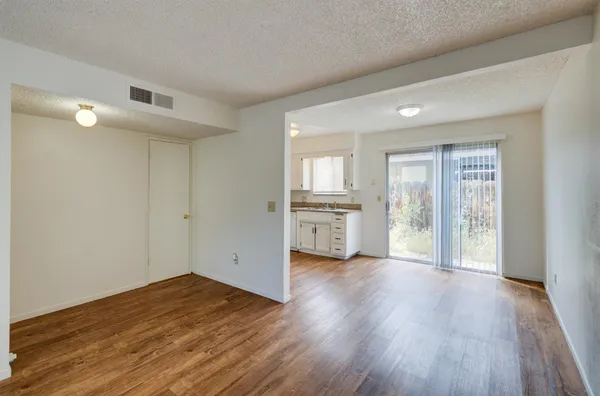 $800,000 | 2432 South Sallee Street, Visalia, CA 93277