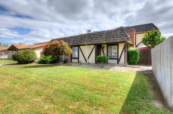 $800,000 | 2432 South Sallee Street, Visalia, CA 93277