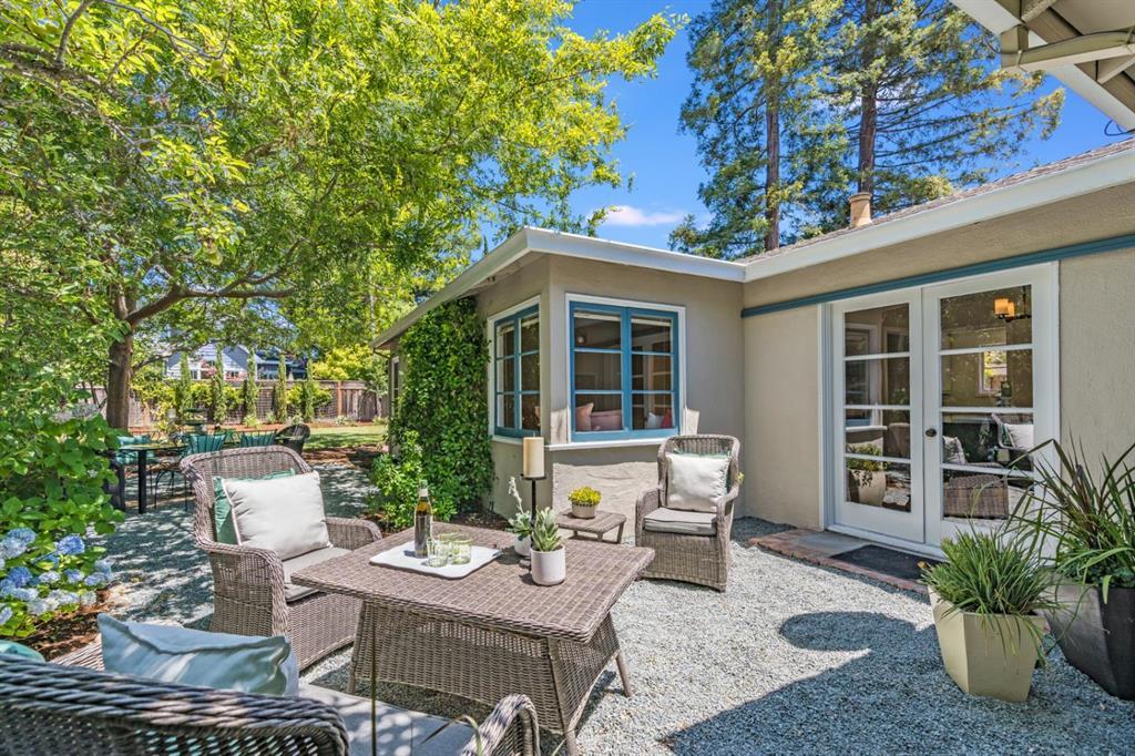 831 Bruce Drive Palo Alto, CA 94303 - Photo 23 of 28