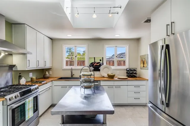 $7,800 | 831 Bruce Drive, Palo Alto, CA 94303