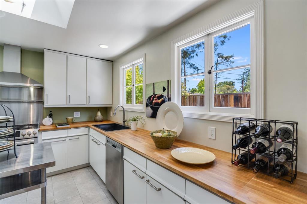 831 Bruce Drive Palo Alto, CA 94303 - Photo 10 of 28