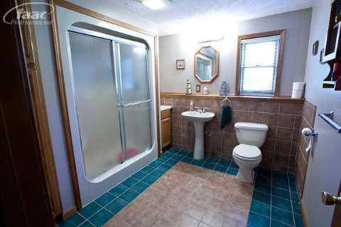7382 Lobdell Road Linden, MI 48451 - Photo 21 of 24 20360075-20.JPG