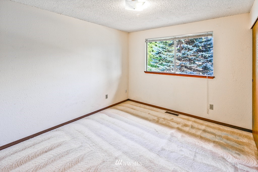 17330 26th Avenue Southeast Bothell, WA 98012 - Photo 14 of 21