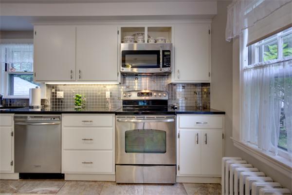 159 Pine Ridge Road Medford, MA 02155 - Photo 7 of 30 Gallery Image 7