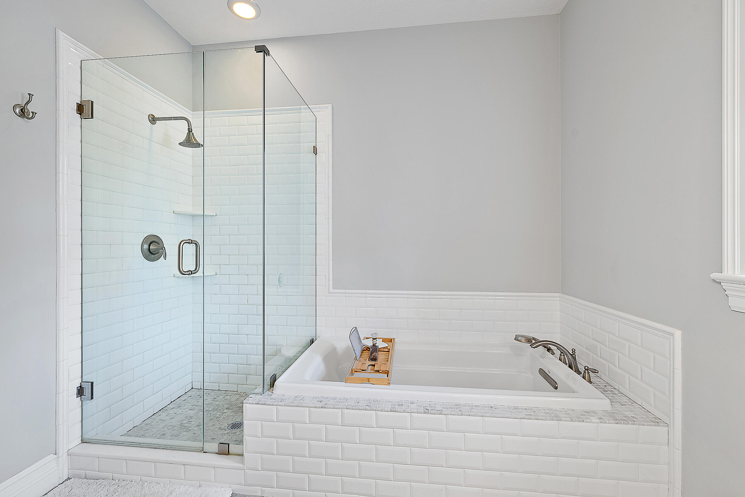 140 Sweet Bay Circle Jupiter, FL 33458 - Photo 23 of 36 Primary Bathroom