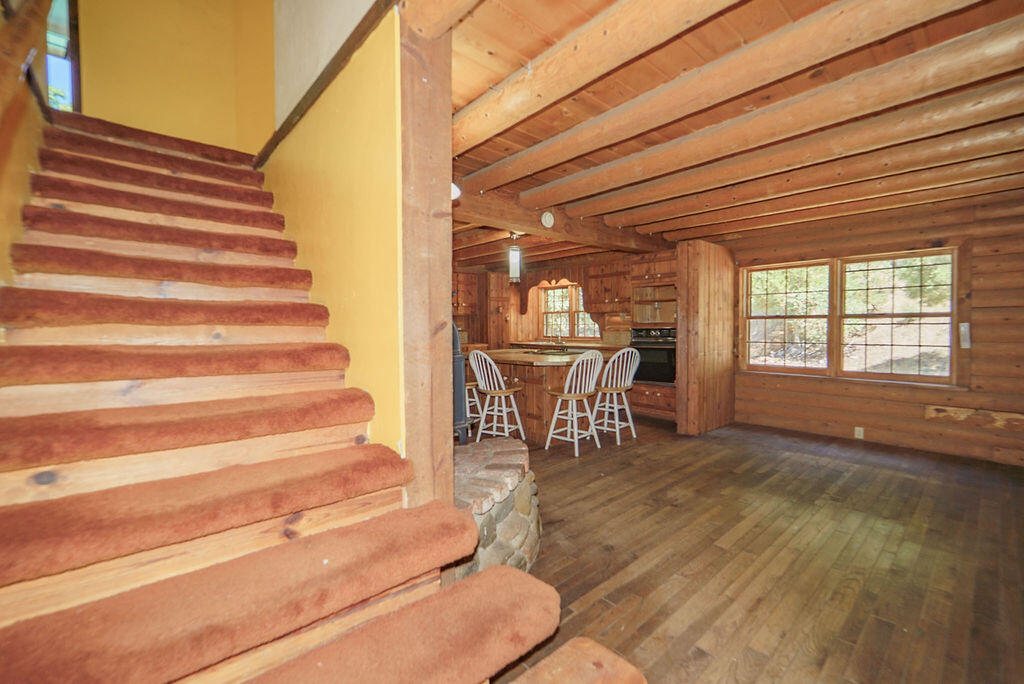 691 Lost Bridge Road Lewiston, CA 96052 - Photo 18 of 52 stairway