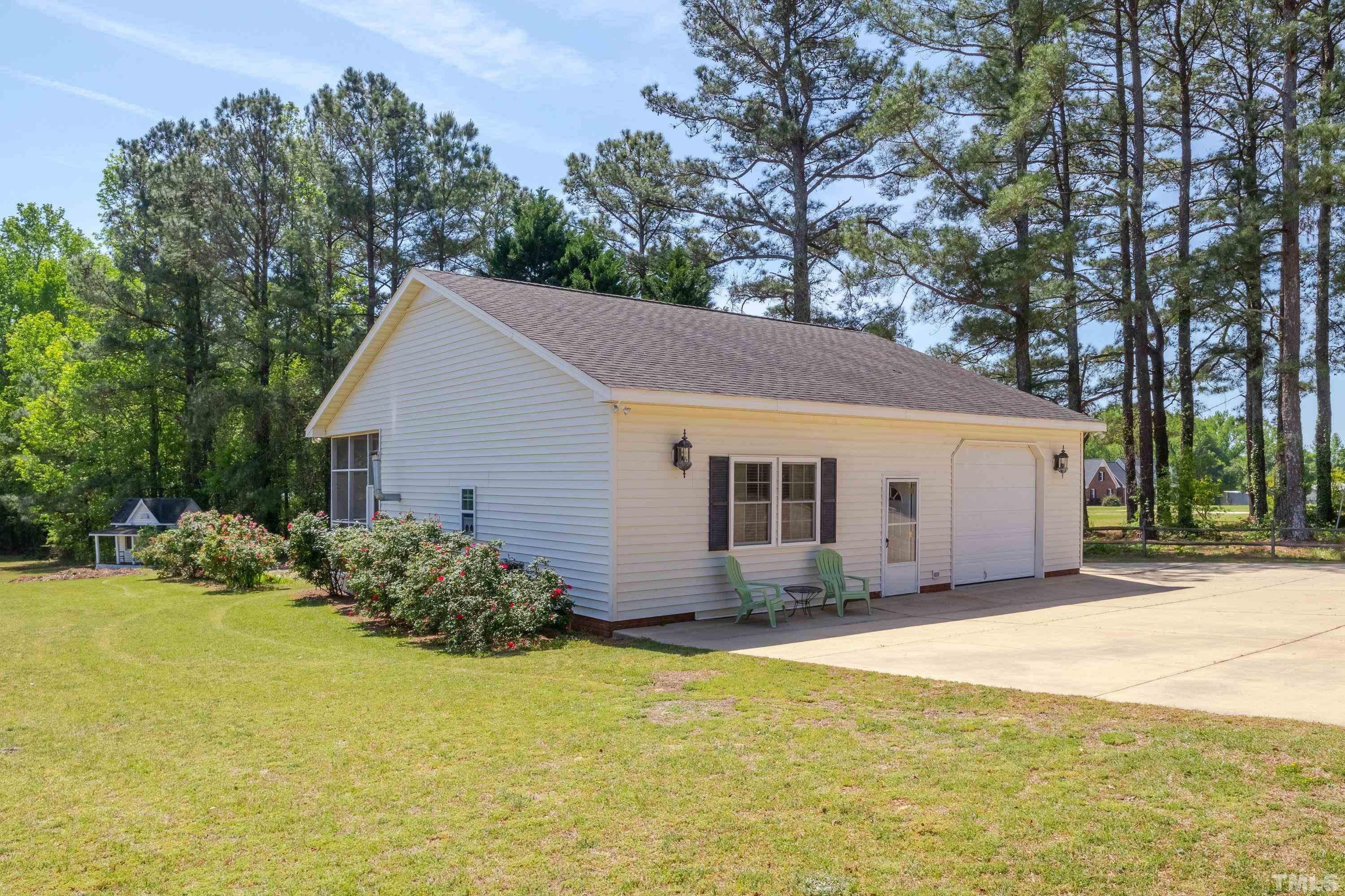 5646 Red Hill Church Road Coats, NC 27521 - Photo 12 of 31