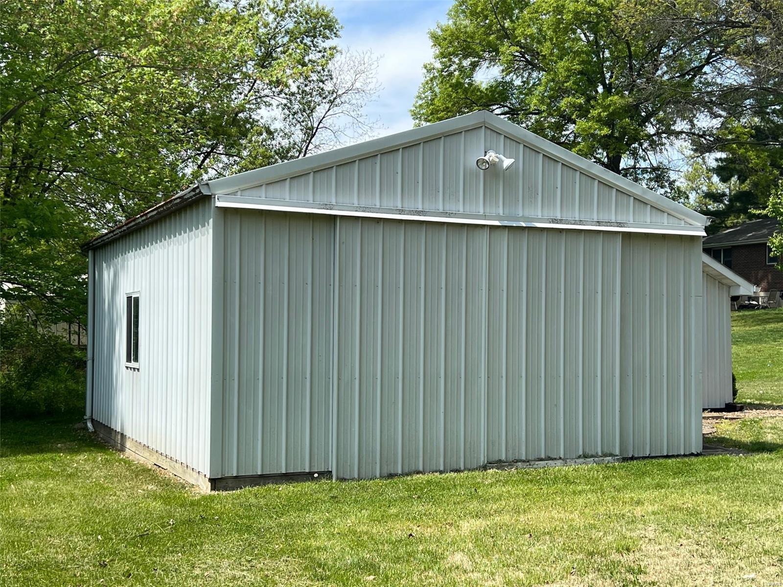 1050 Hackmann Road St. Paul, MO 63366 - Photo 10 of 12