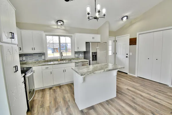 $299,900 | 613 7th Street South, Sartell, MN 56377