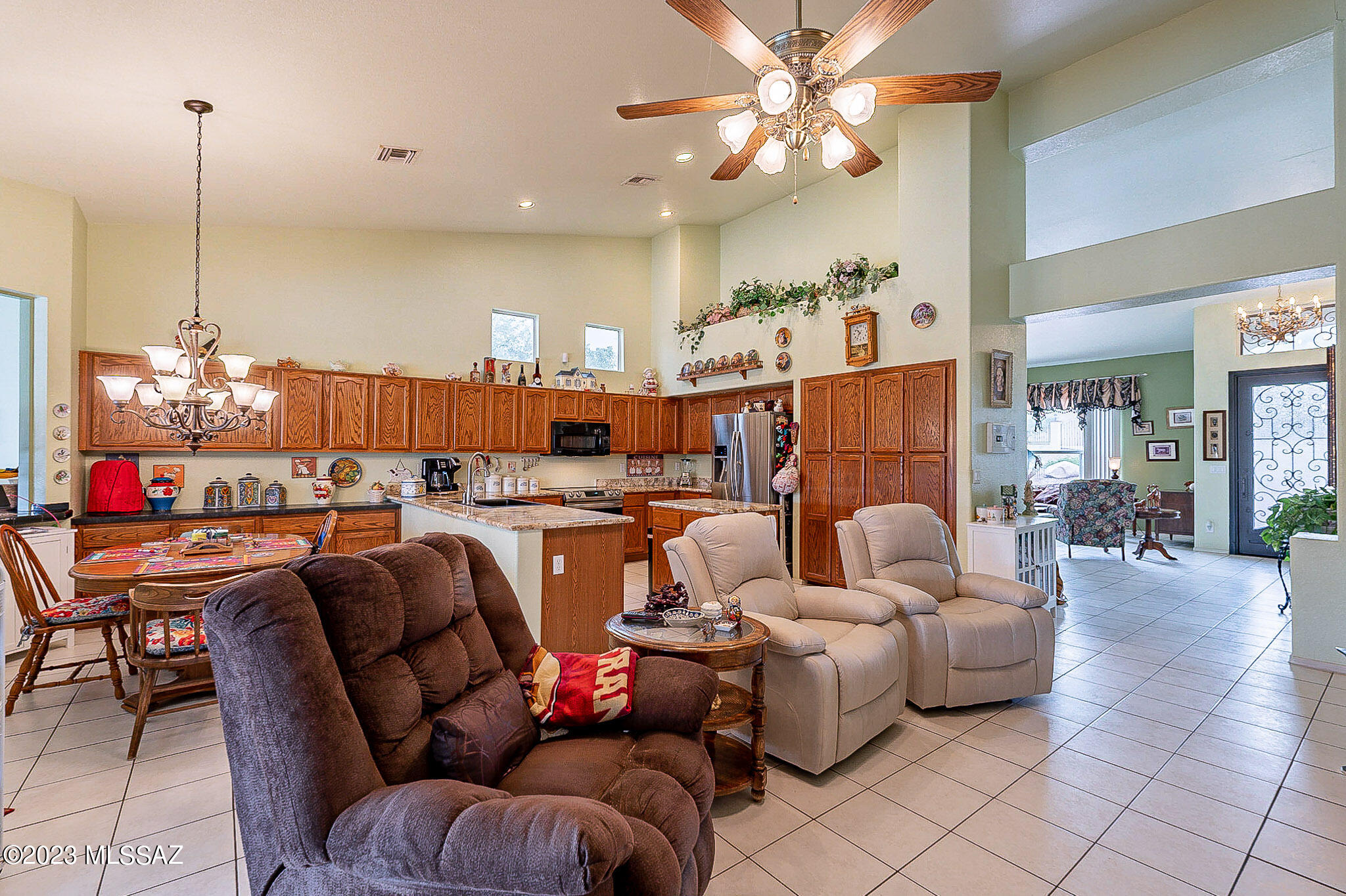 196 Círculo Silva Rio Rico, AZ 85648 - Photo 12 of 33