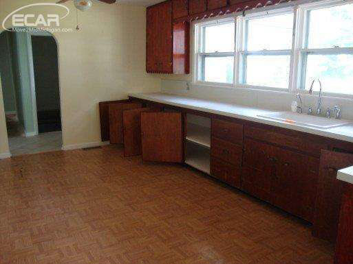 4320 South Duffield Road Lennon, MI 48449 - Photo 6 of 18 21222974-5.JPG