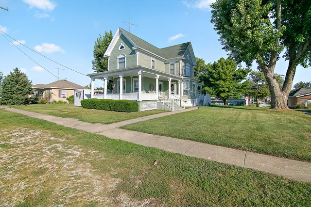 $198,000 | 105 West Dorion Street, Beaverville, IL 60912