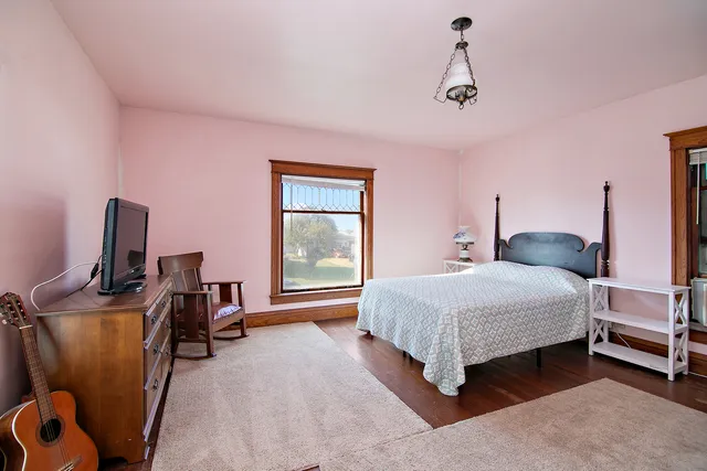 $198,000 | 105 West Dorion Street, Beaverville, IL 60912