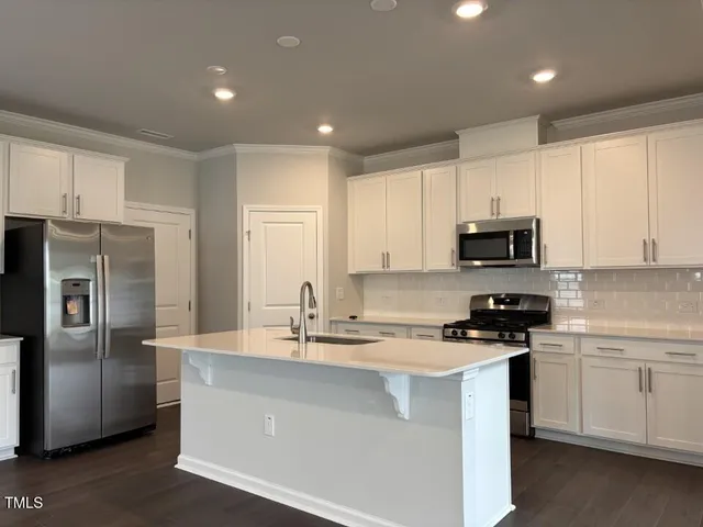 $2,300 | 525 Hanover Shore Lane, Raleigh, NC 27610