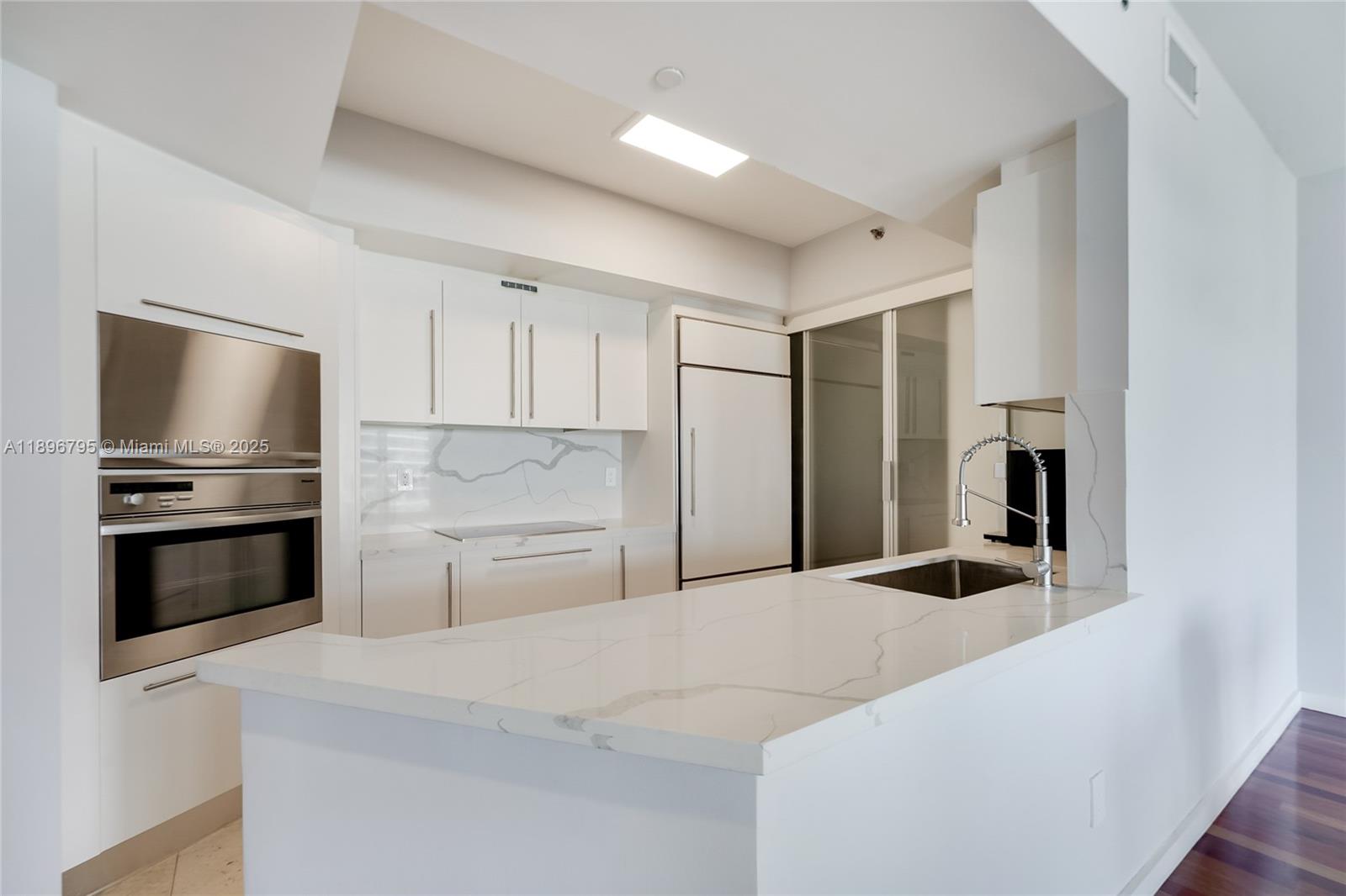 450 Alton Road, Unit 906 Miami Beach, FL 33139 - Photo 12 of 77