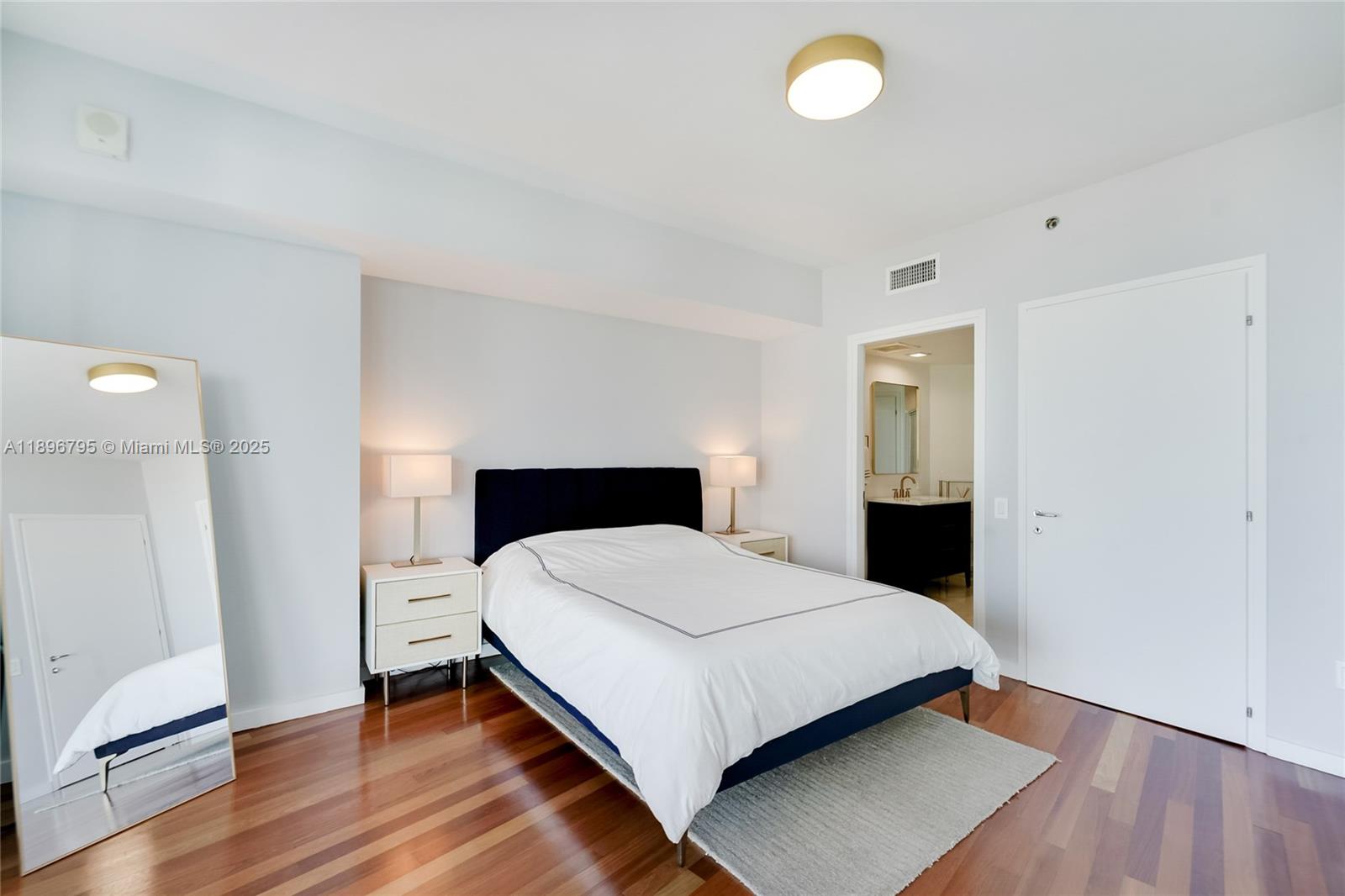 450 Alton Road, Unit 906 Miami Beach, FL 33139 - Photo 19 of 77