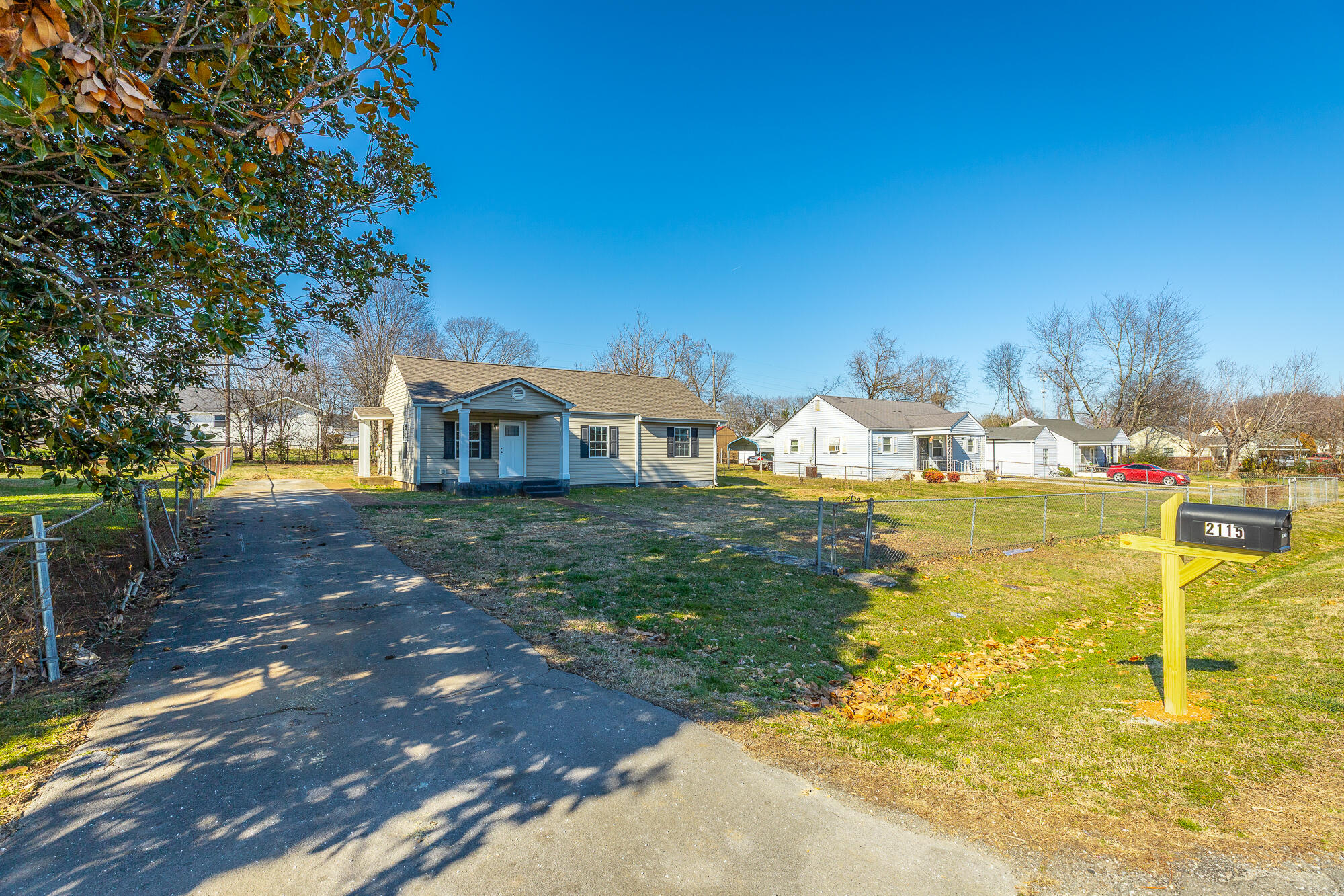 2115 Riverside Drive HD-24