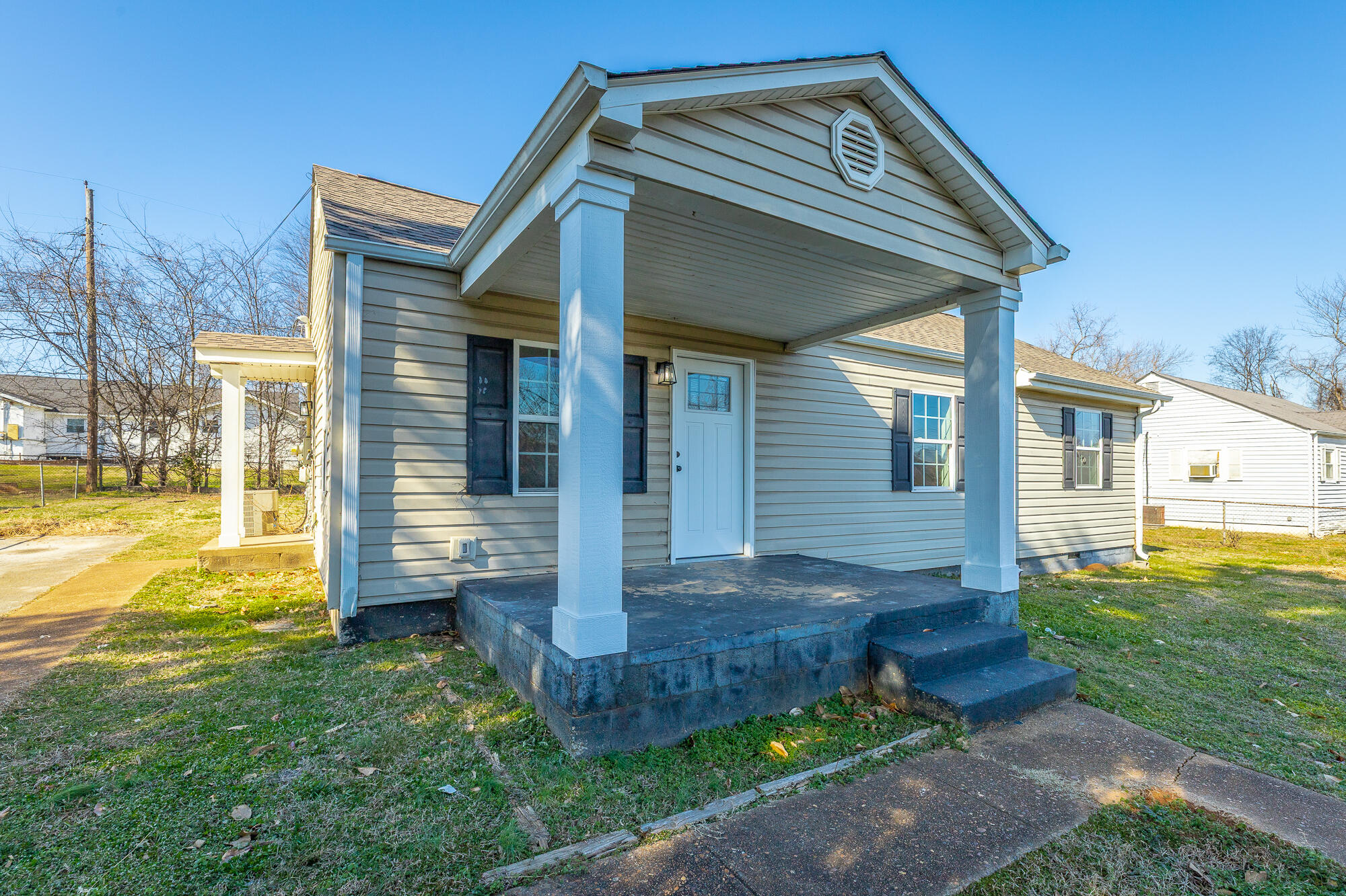 2115 Riverside Drive Chattanooga, TN 37406 - Photo 3 of 39 2115 Riverside Drive HD-38