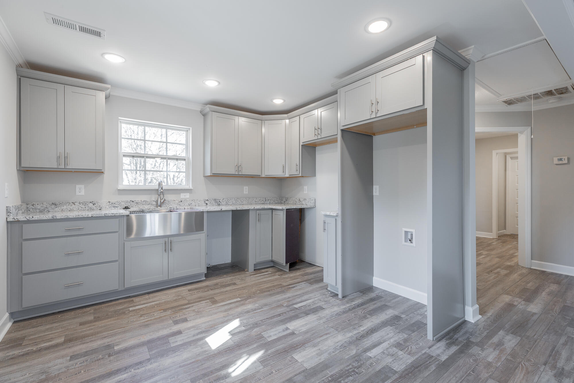 2115 Riverside Drive Chattanooga, TN 37406 - Photo 9 of 39 2115 Riverside Drive HD-7