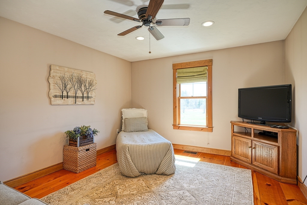 548 Sterling Road Lancaster, MA 01523 - Photo 23 of 38 Gallery Image 23