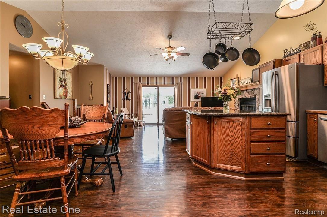 255 Triangle Lake Road Howell, MI 48843 - Photo 10 of 48 20_12.jpg