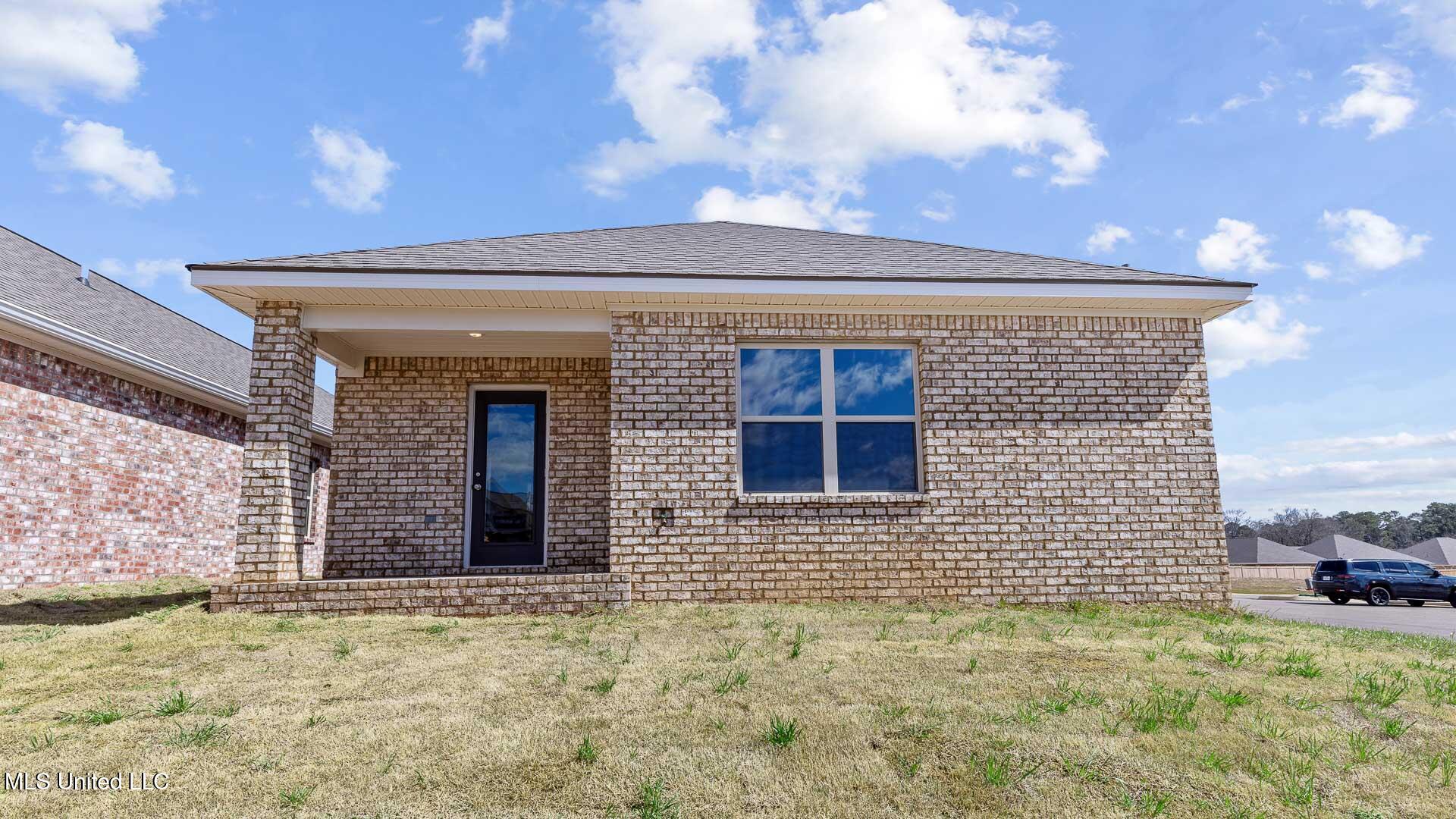 603 Stillwater Cove Pearl, MS 39208 - Photo 30 of 30 MS_Jackson_Pearl_Serenity-Lake_Burke_B11