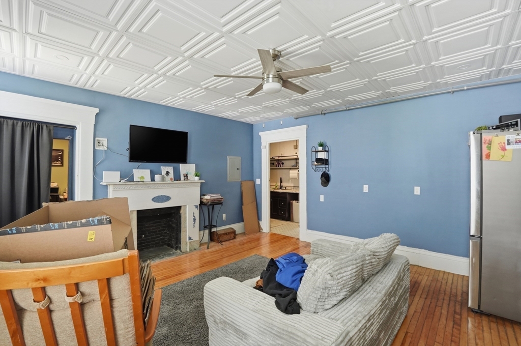 556 High Street Fall River, MA 02720 - Photo 15 of 36