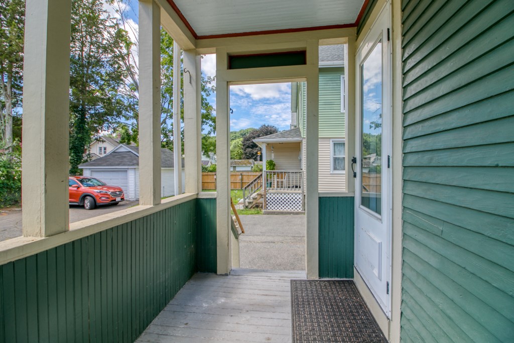 29 Field Street West Springfield, MA 01089 - Photo 4 of 31 Gallery Image 4