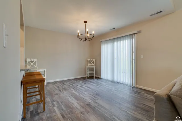 $299,950 | 2810 Chasehire Drive, Lawrence, KS 66046