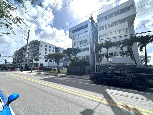 $1,700 | 750 Northwest 43rd Avenue, Unit 416, Miami, FL 33126