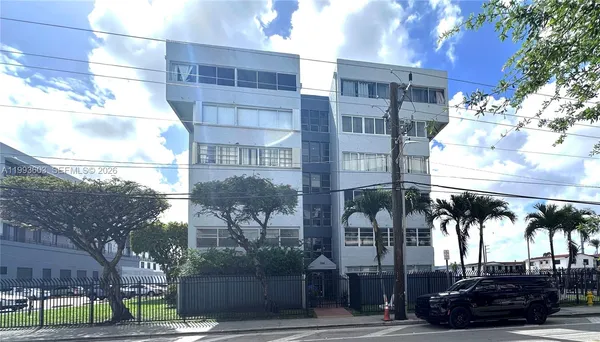 $1,700 | 750 Northwest 43rd Avenue, Unit 416, Miami, FL 33126