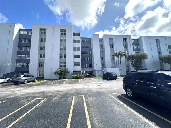 $1,700 | 750 Northwest 43rd Avenue, Unit 416, Miami, FL 33126