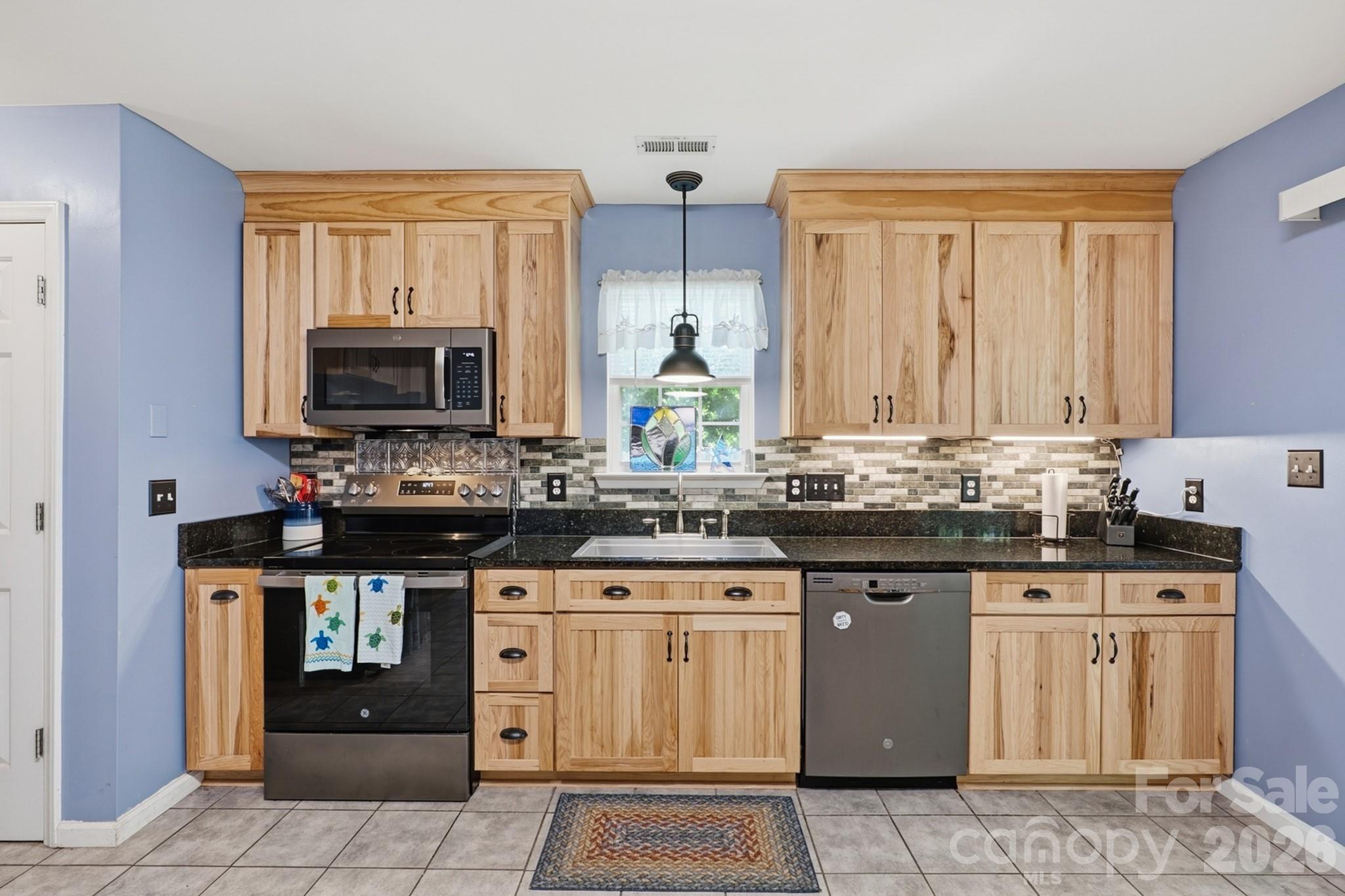 1118 Slate Ridge Road Matthews, NC 28104 - Photo 2 of 29