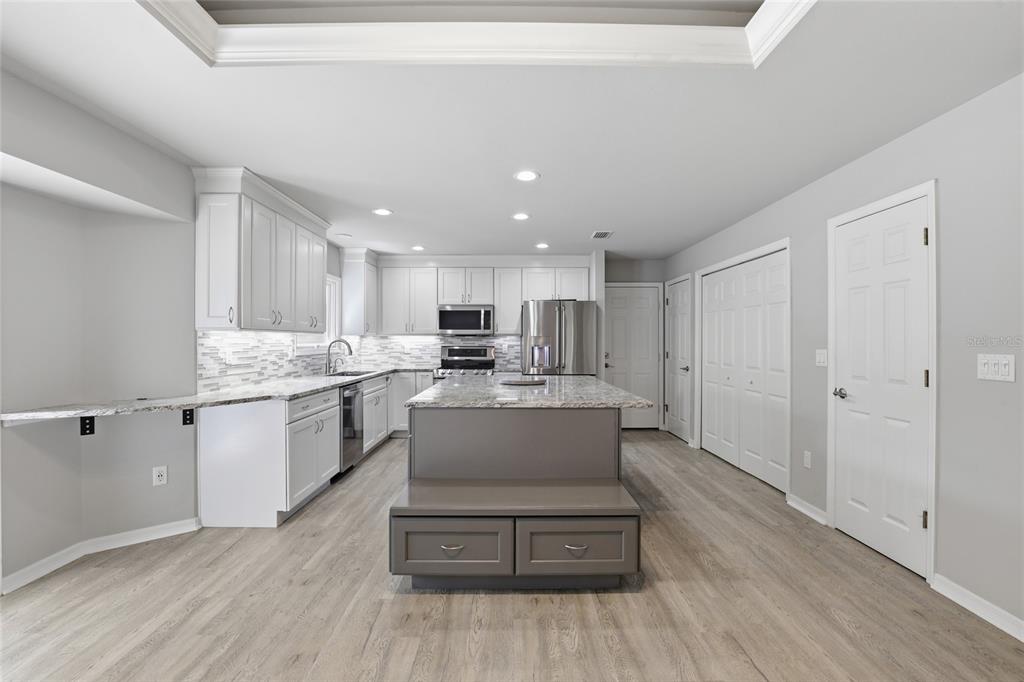 9733 Southwest 104th Lane Gainesville, FL 32608 - Photo 16 of 72