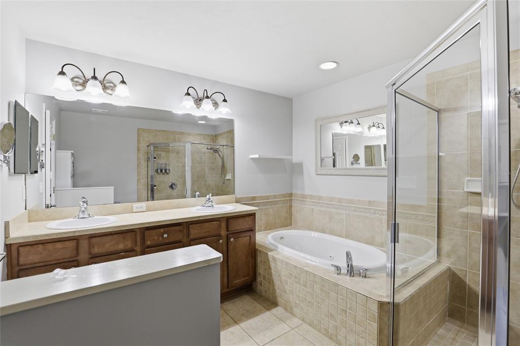 9733 Southwest 104th Lane Gainesville, FL 32608 - Photo 23 of 72