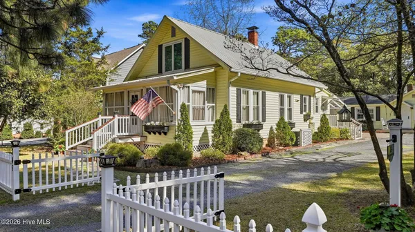 $619,000 | 745 North May Street, Southern Pines, NC 28387