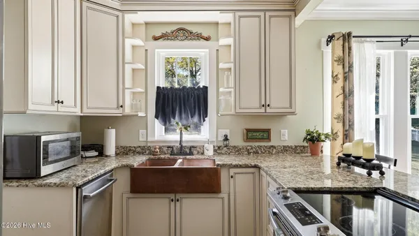 $619,000 | 745 North May Street, Southern Pines, NC 28387