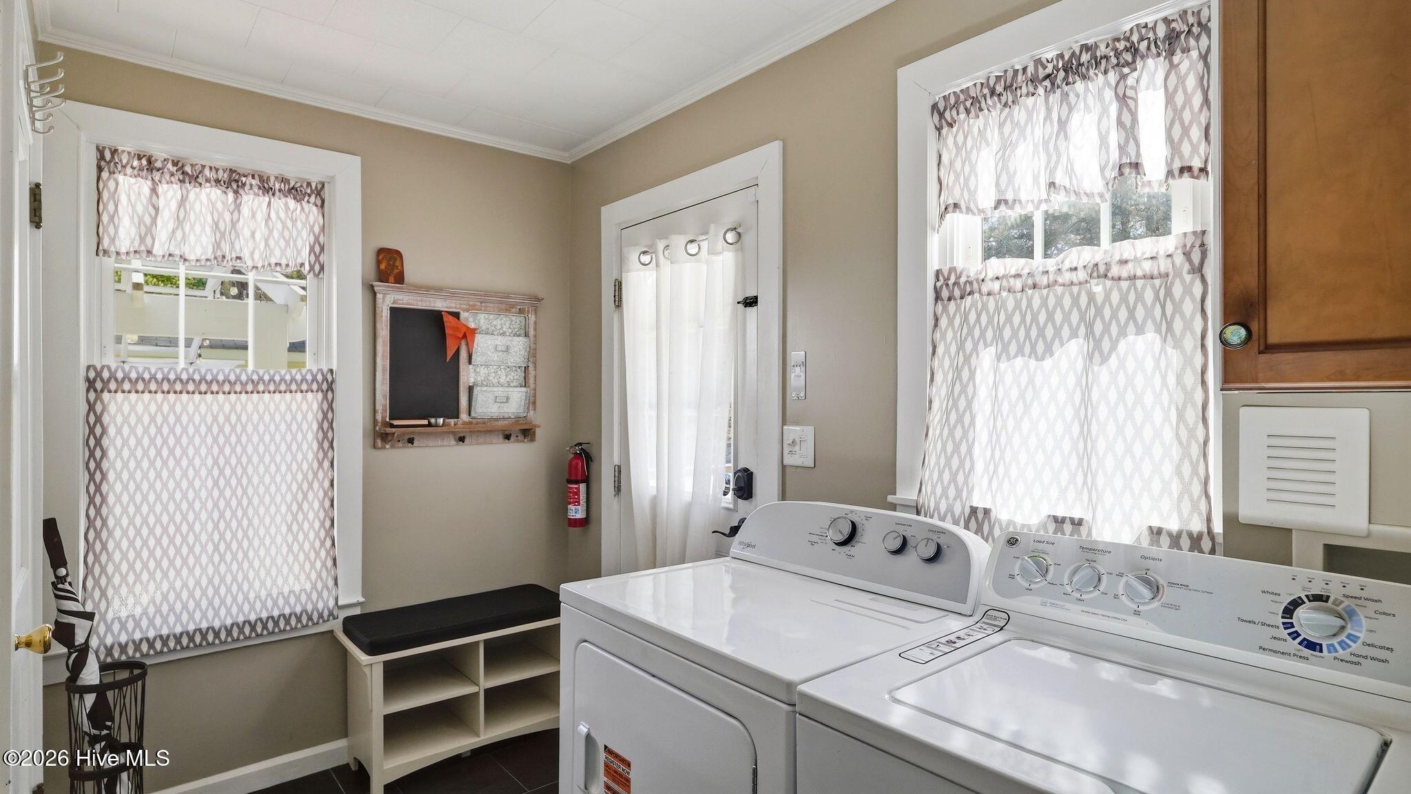 745 North May Street Southern Pines, NC 28387 - Photo 28 of 50 Laundry/Mud Room
