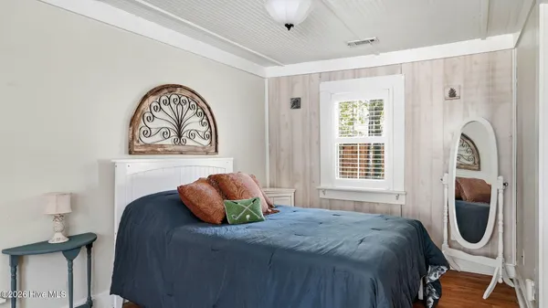 $619,000 | 745 North May Street, Southern Pines, NC 28387